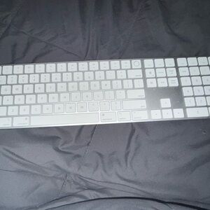 Apple Silver Wireless Keyboard